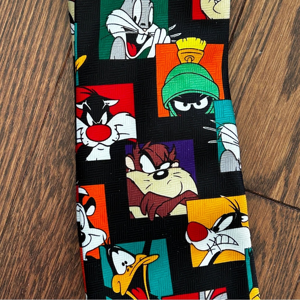 VINTAGE Warner Bros Looney Tunes Cartoon Characters Neck Tie 2000 - Picture 5 of 6